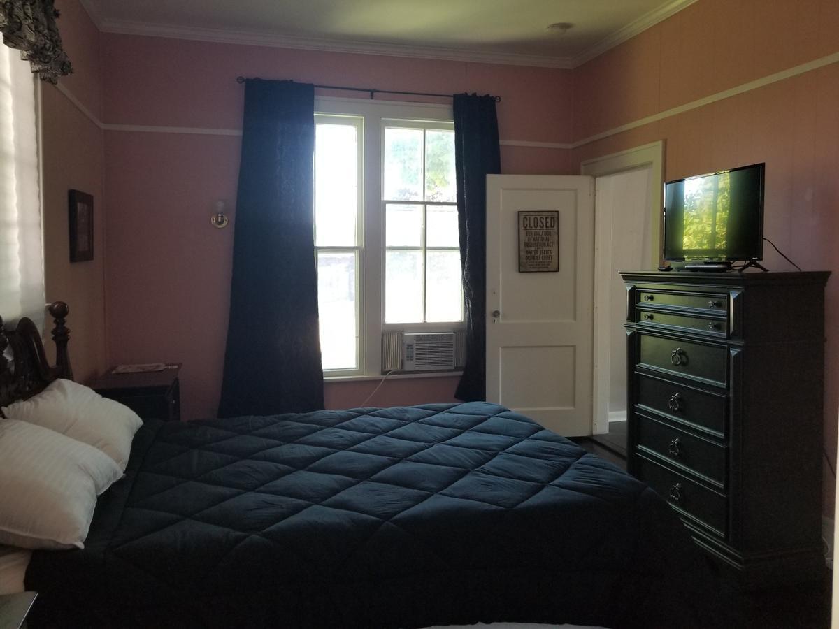 Charlevoix House Bed and Breakfast Exteriör bild